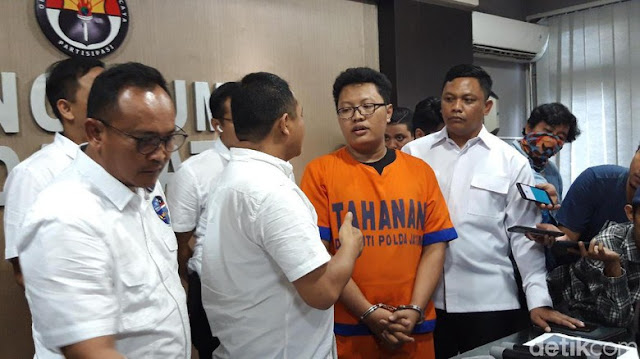 Mahasiswa S2 Ditangkap Gegara Sebarkan Rekaman VCS Enam Mantan Pacar Mahasiswa S2 Ditangkap Gegara Sebarkan Rekaman VCS Enam Mantan Pacar