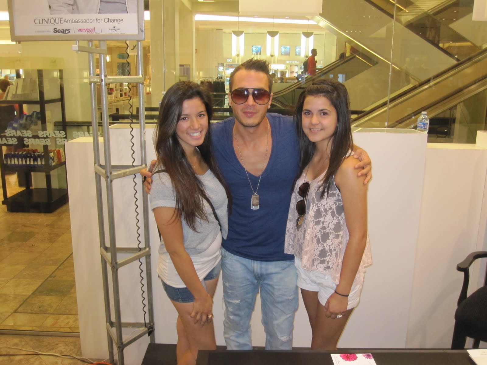 GLAMAZON CONFIDENTIAL Shawn Makes Us 'Shiver'