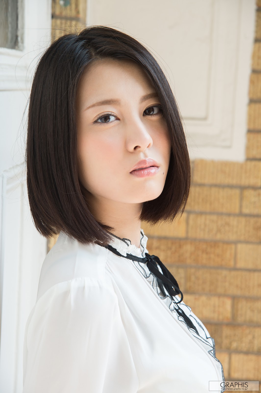 [Graphis] Gals No.352 China Matsuoka 松岡ちな I’m Down - Tabakus Gallery with Japanese, Korean
