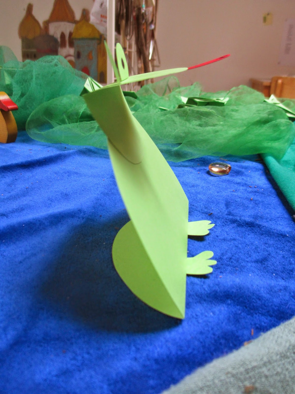 Märlimuus: Frosch basteln aus Papier - Anleitung und Download