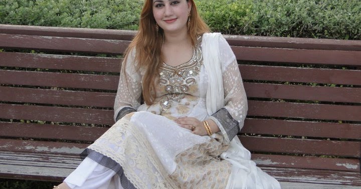 Pakistani Sexy Actress Urooj Mohmand Pashto Cute Singer Latest Celebrity Pictures And Dubai 