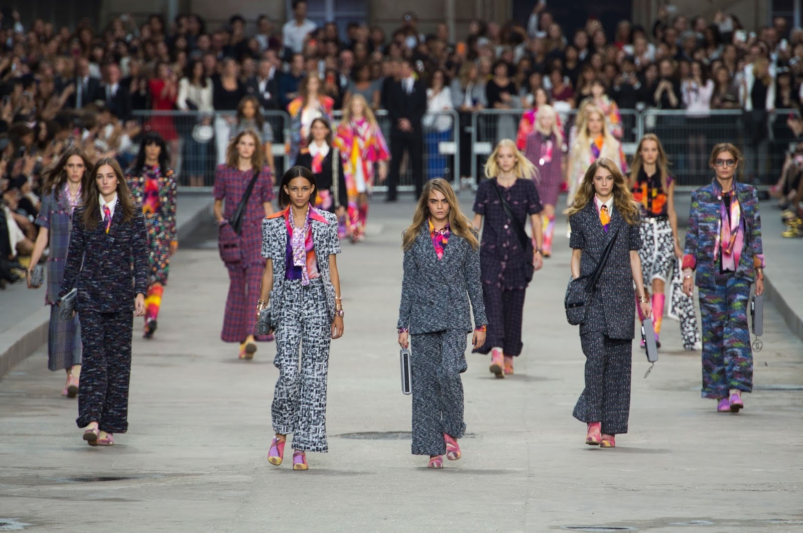 Girl Bag Chanel Fashionshow Chanel Spring Summer 2015