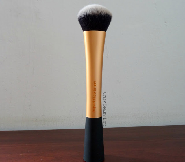 Real Techniques THE EXPERT FACE BRUSH in India Review Where to buy