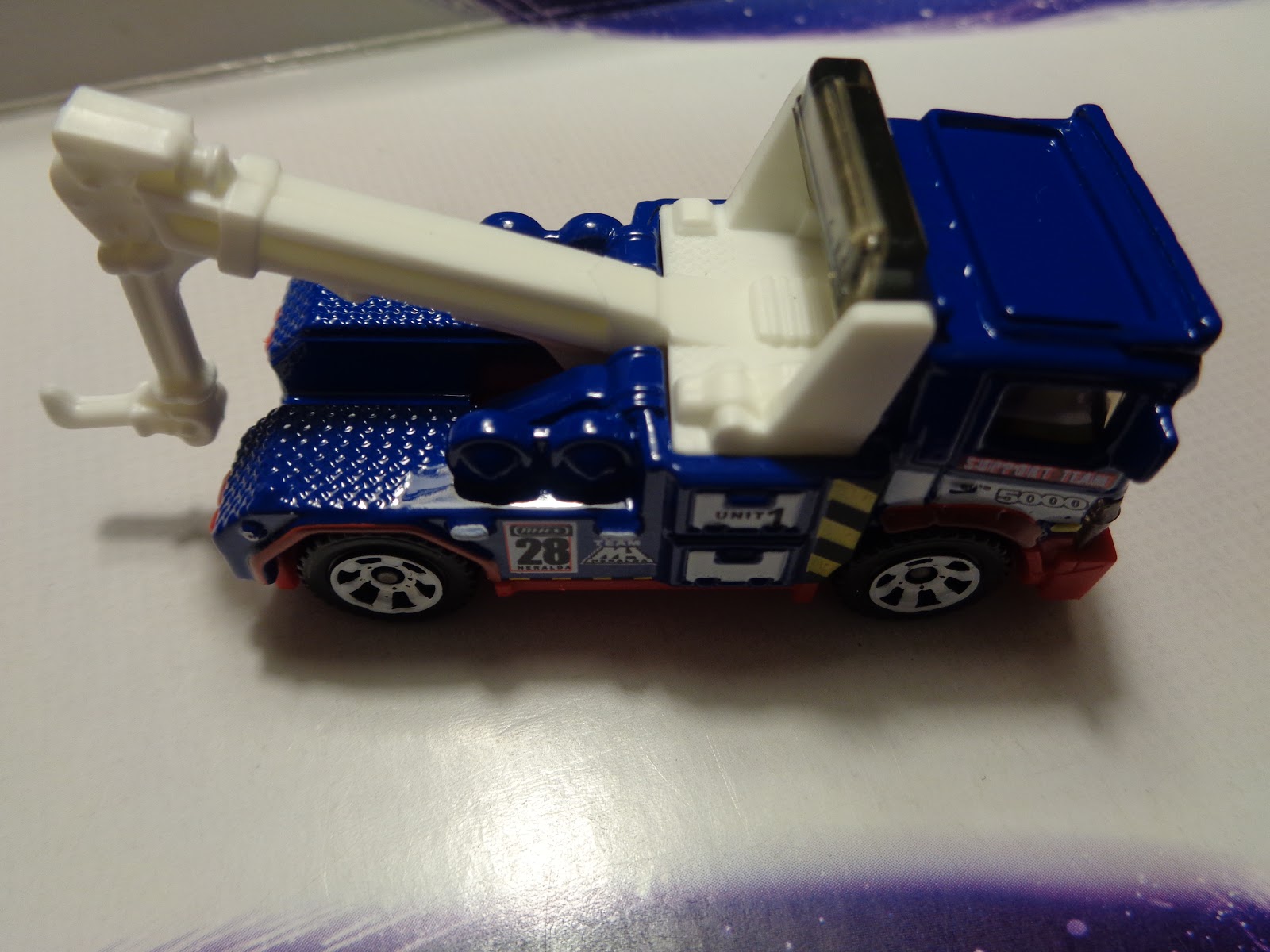 J And J Toys Matchbox MBX Urban Tow Truck