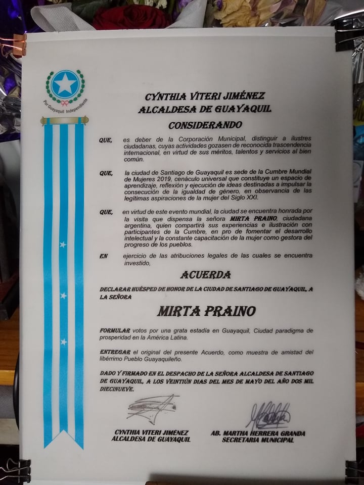 Mirta Praino Declarada Huesped de Honor de la Ciudad de Santiago de Guayaquil  por la Alcaldesa