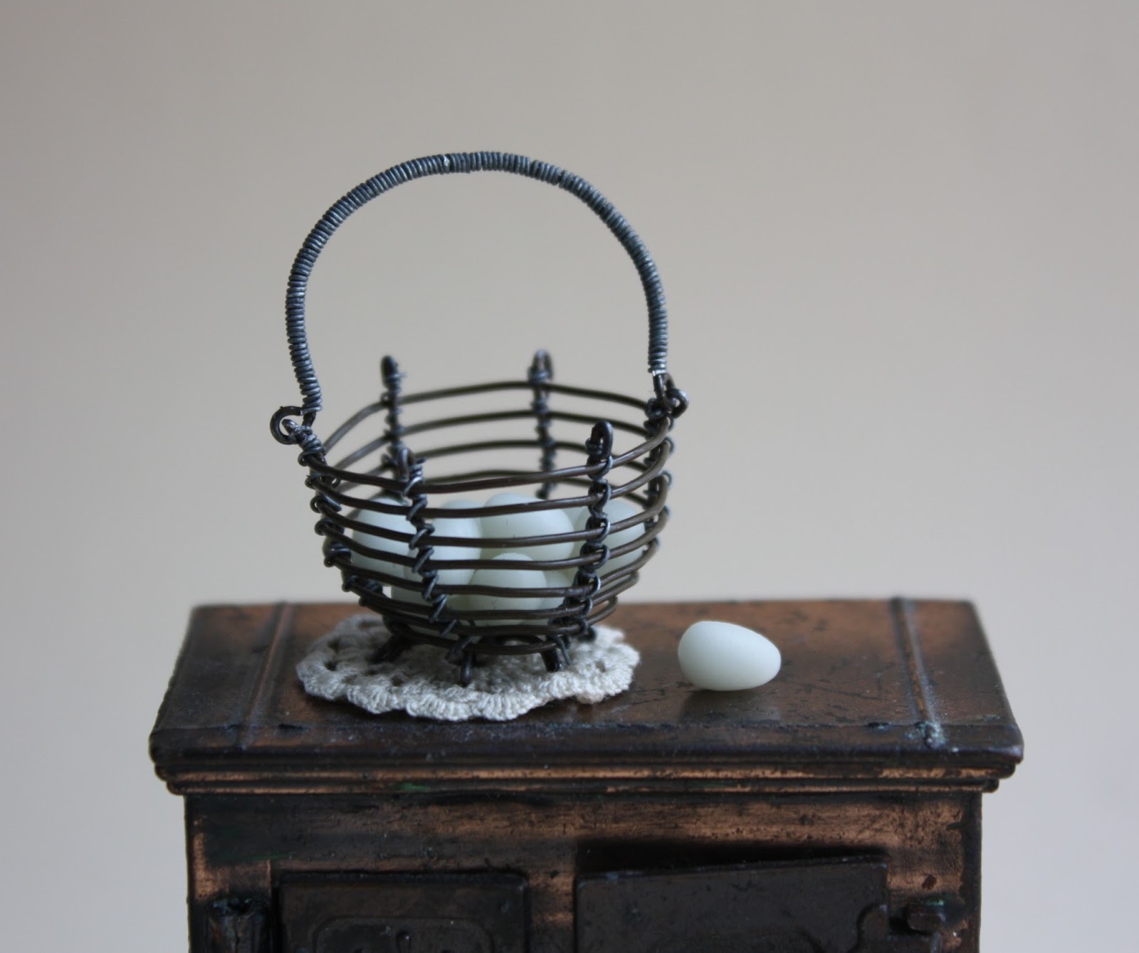 Lasituvan Miniatyyrit DIY Metal wire basket metallikori 1/12