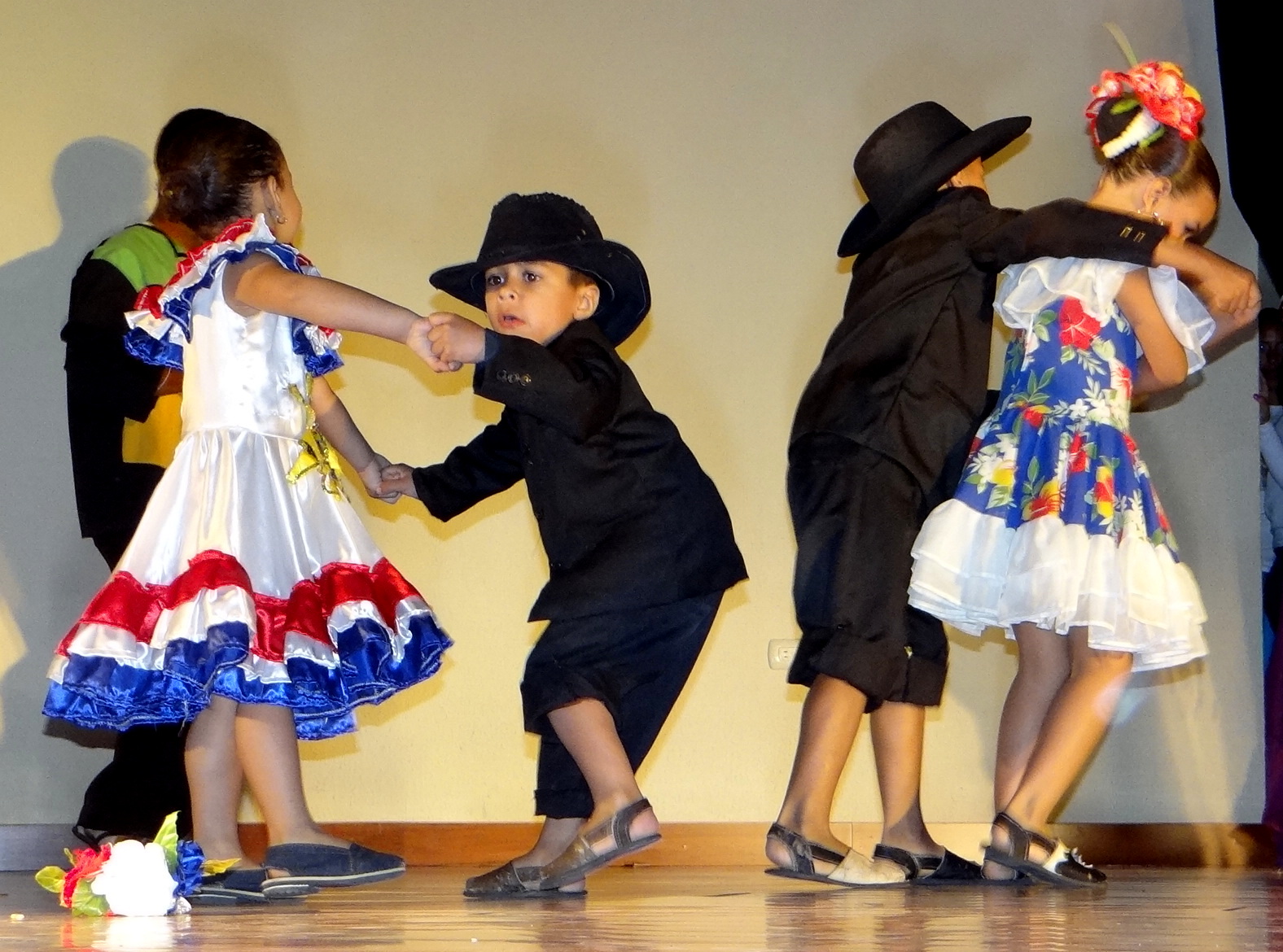 Venezuela, Paraiso del Caribe. Baile tradicional de Venezuela El joropo Venezuela, Paraiso del Caribe. Baile tradicional de Venezuela El joropo