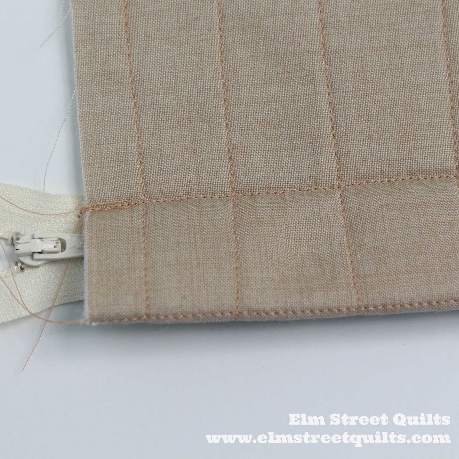 Installing Zipper in Pillow Back (tutorial) Elm Street Quilts