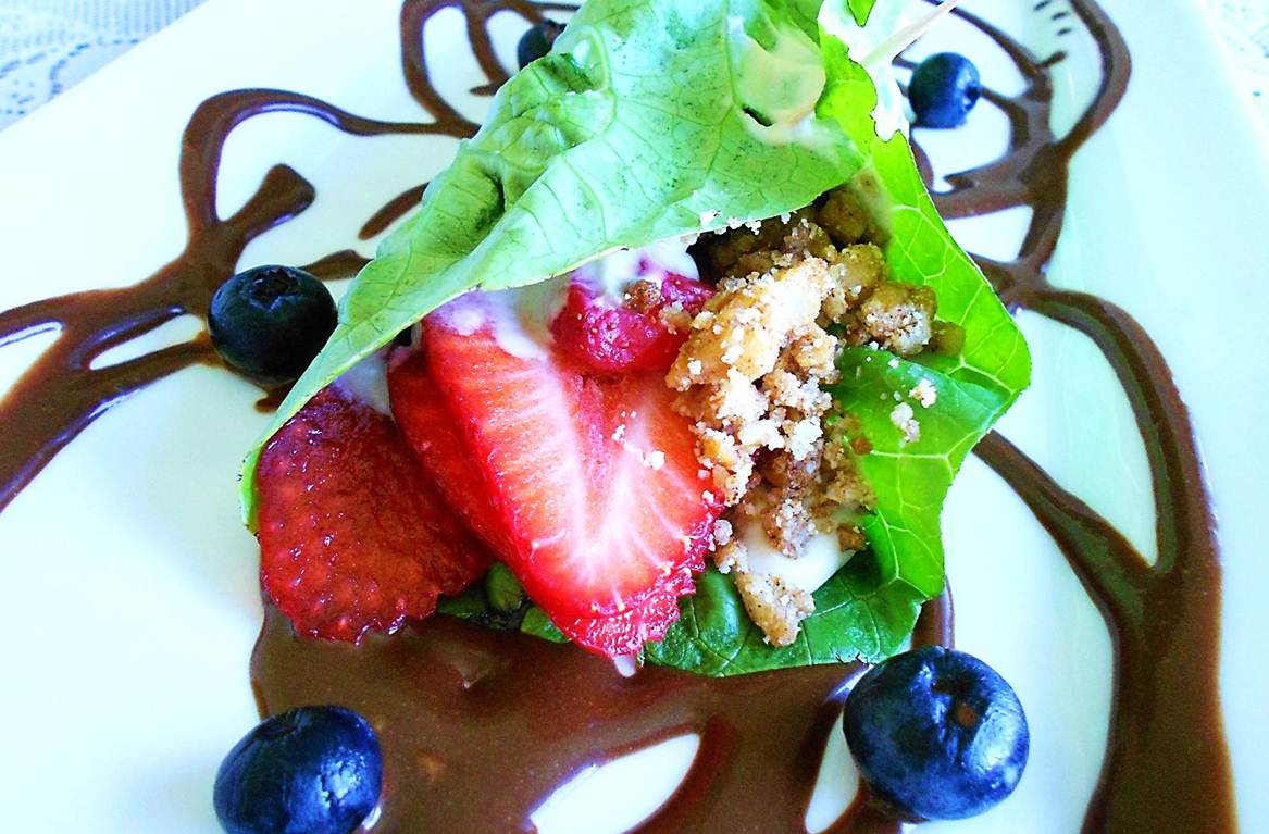 Fabulous Flexitarian Sweet CreamChocolate Fruit Sushi