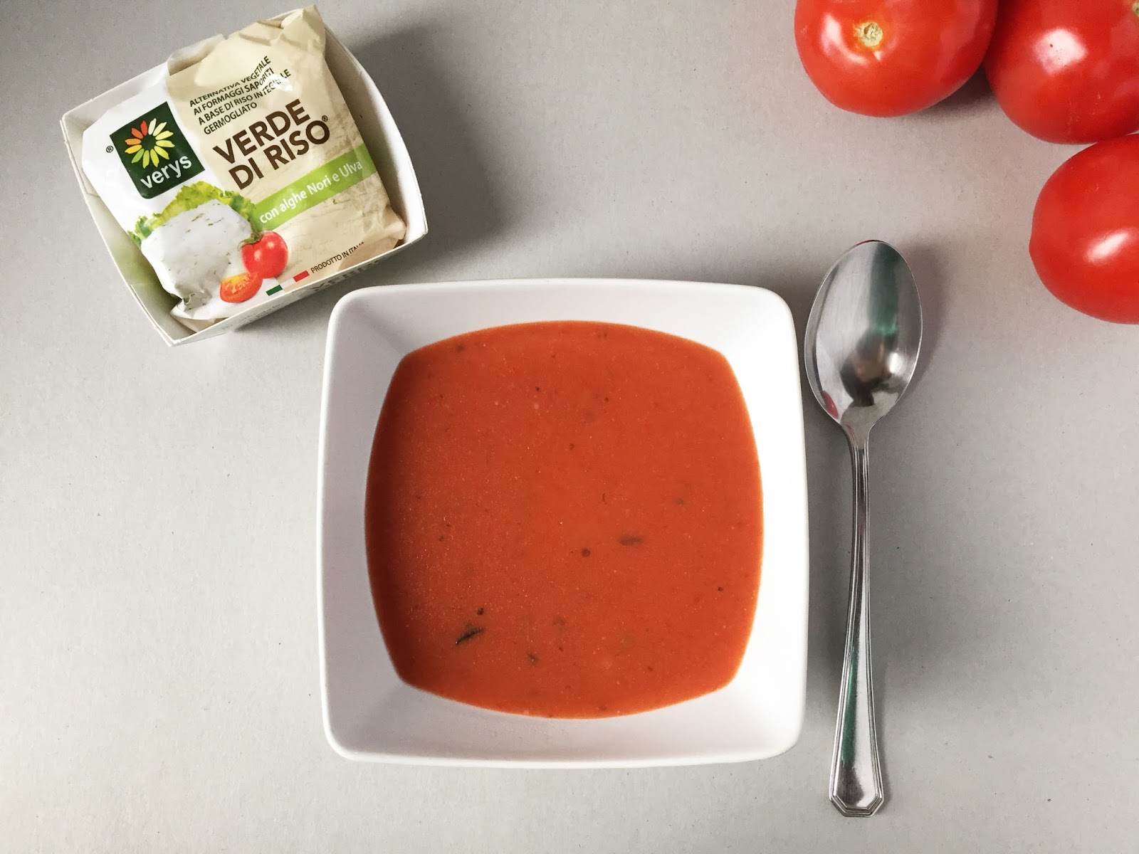 Inglourious Bananas Creamy Tomato Soup // Vellutata di pomodoro