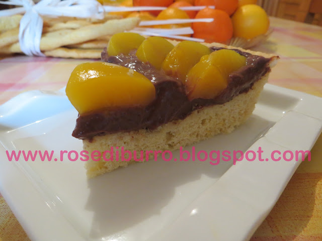 crostata con crema al cioccolato e pesche