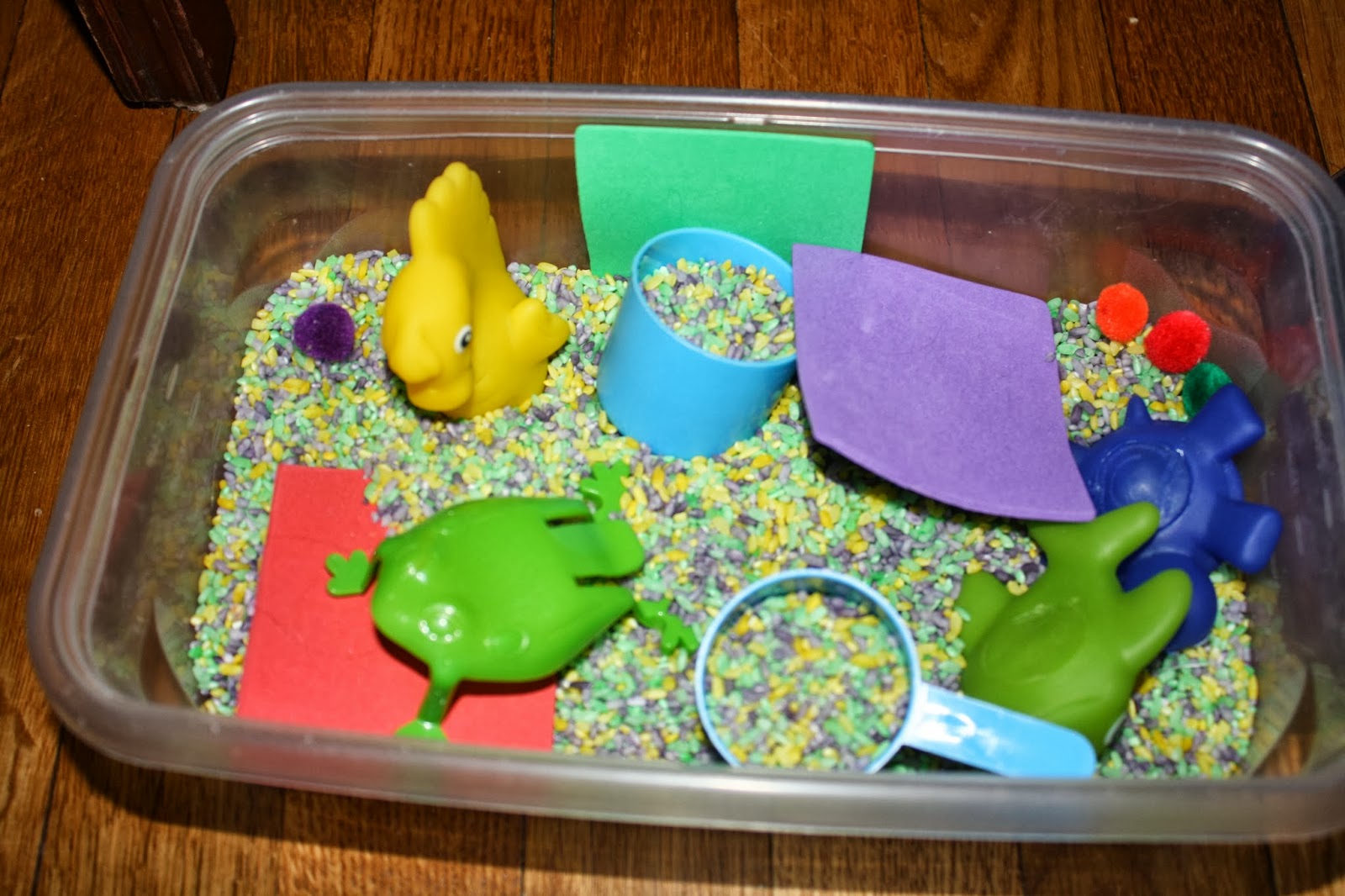 One Pinterest Addict Sensory Bins