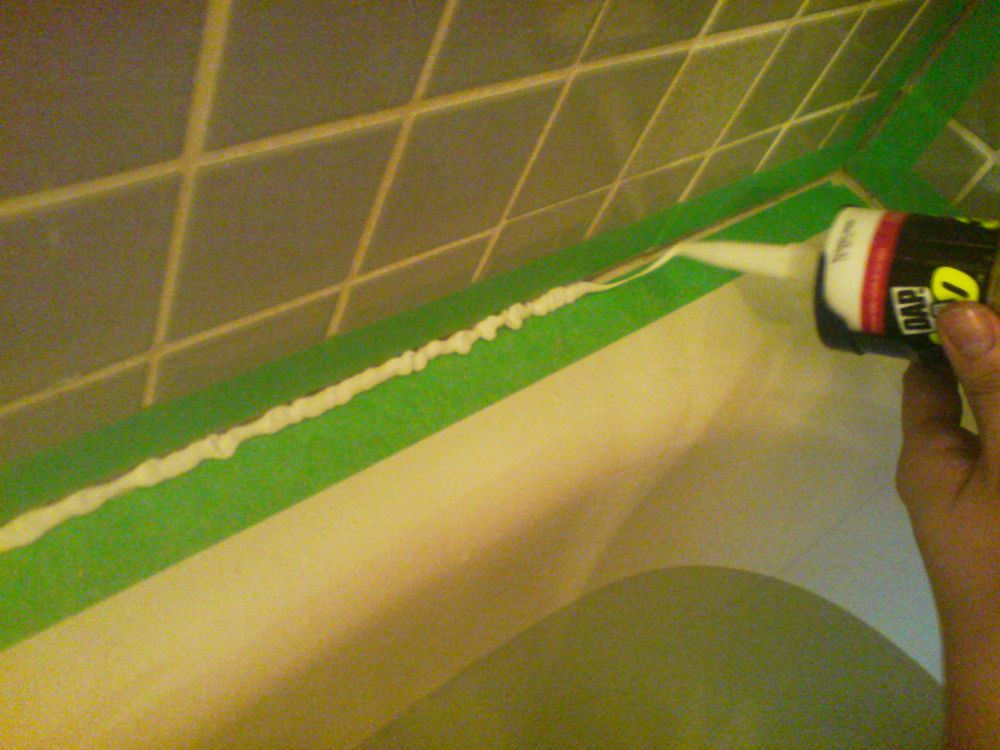 Vee+Dee at Home 10 Ways to Mess Up a Bathroom Caulk Job