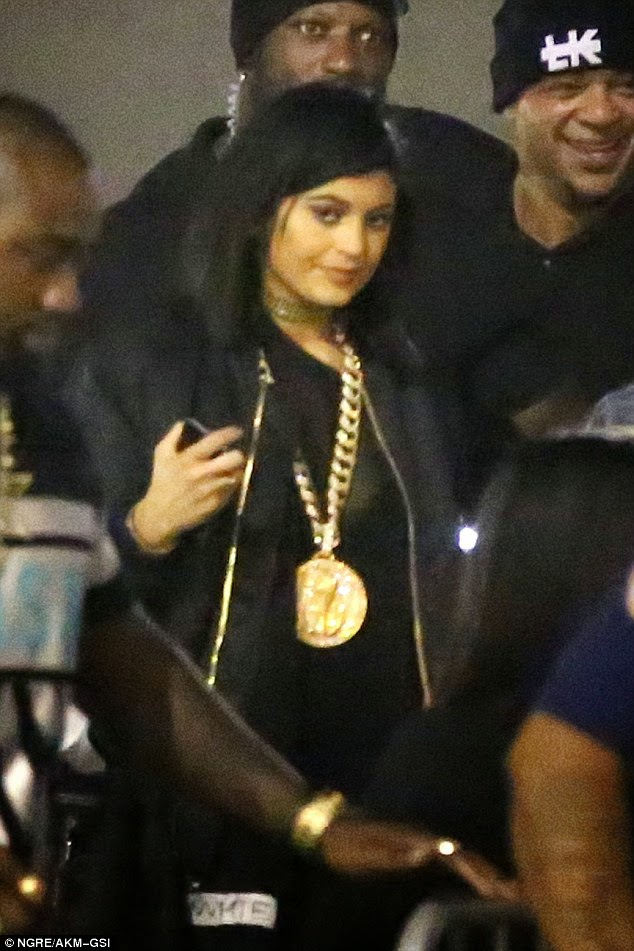 26772DDD00000578 2986394 image a 45 1425910417903 Photos: Kylie Jenner pictured wearing Tyga's chain as she joins him on tour