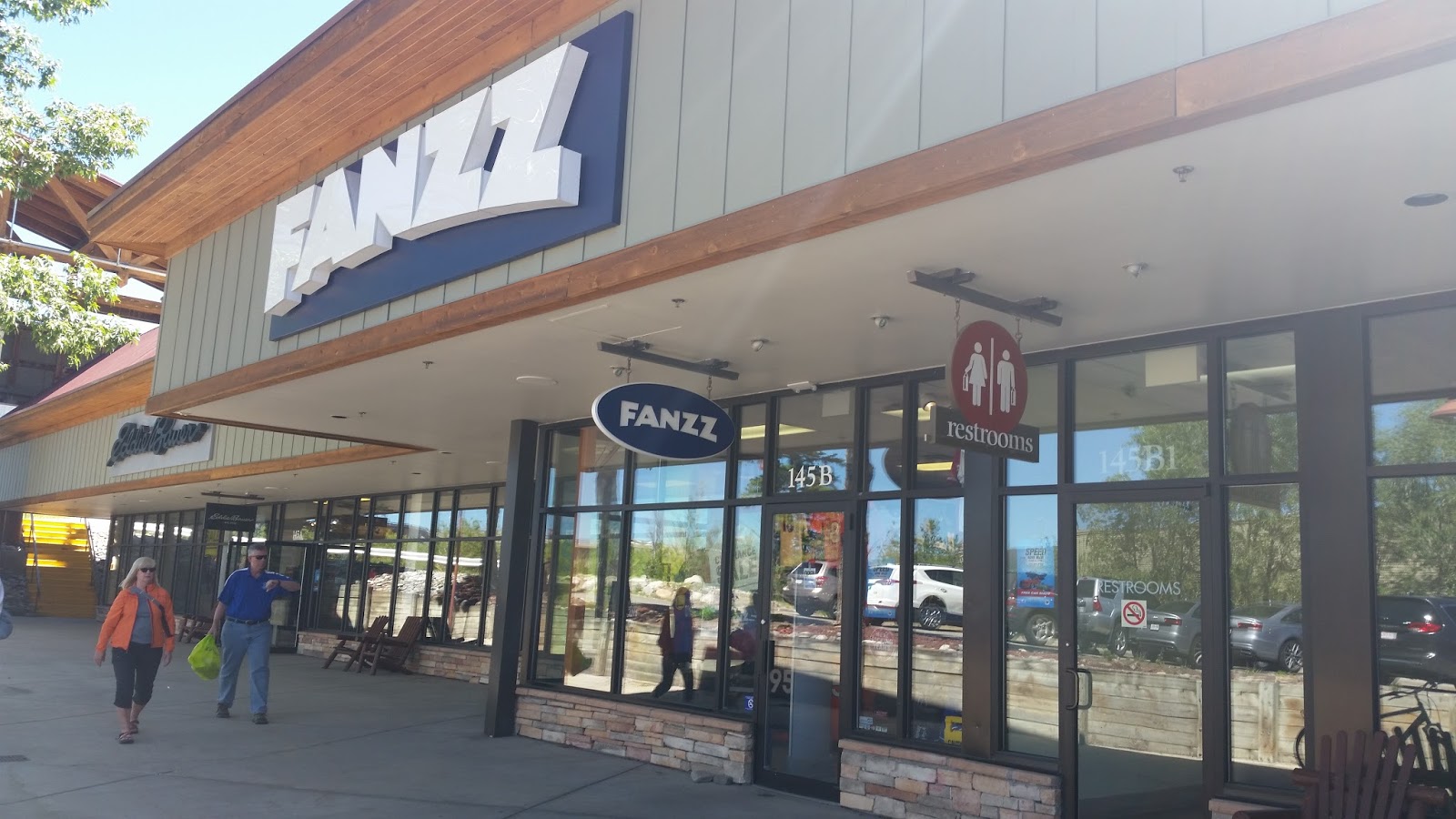 Jade's World Fanzz sports store