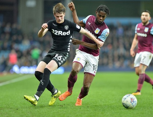 Tài năng trẻ là Josh Onomah được ưu tiên.