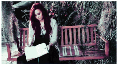 tumblr_lx1zobUfgt1qzs1nwo1_r2_500.gif