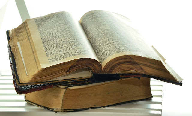 Livro de Eclesiastes 7:1: O cheiro da Reputação. Livro de Eclesiastes 7:1: O cheiro da Reputação.