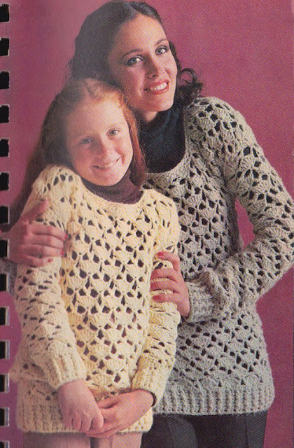 The Vintage Pattern Files: Free 1970's Crochet Pattern - Lacy Pullover