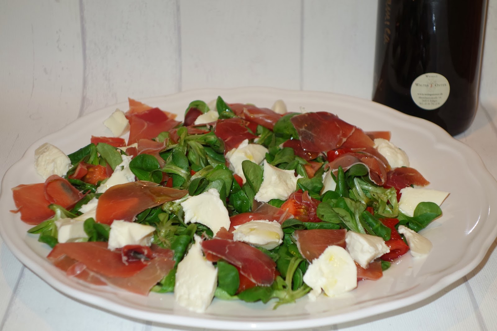 Groni&amp;#39;s Kitchen: Feldsalat mit Serrano und Mozzarella