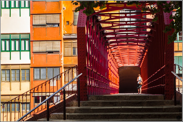 Girona: El Puente Eiffel, también de las Peixateries Velles; o también, simplemente, Puente de Hierro