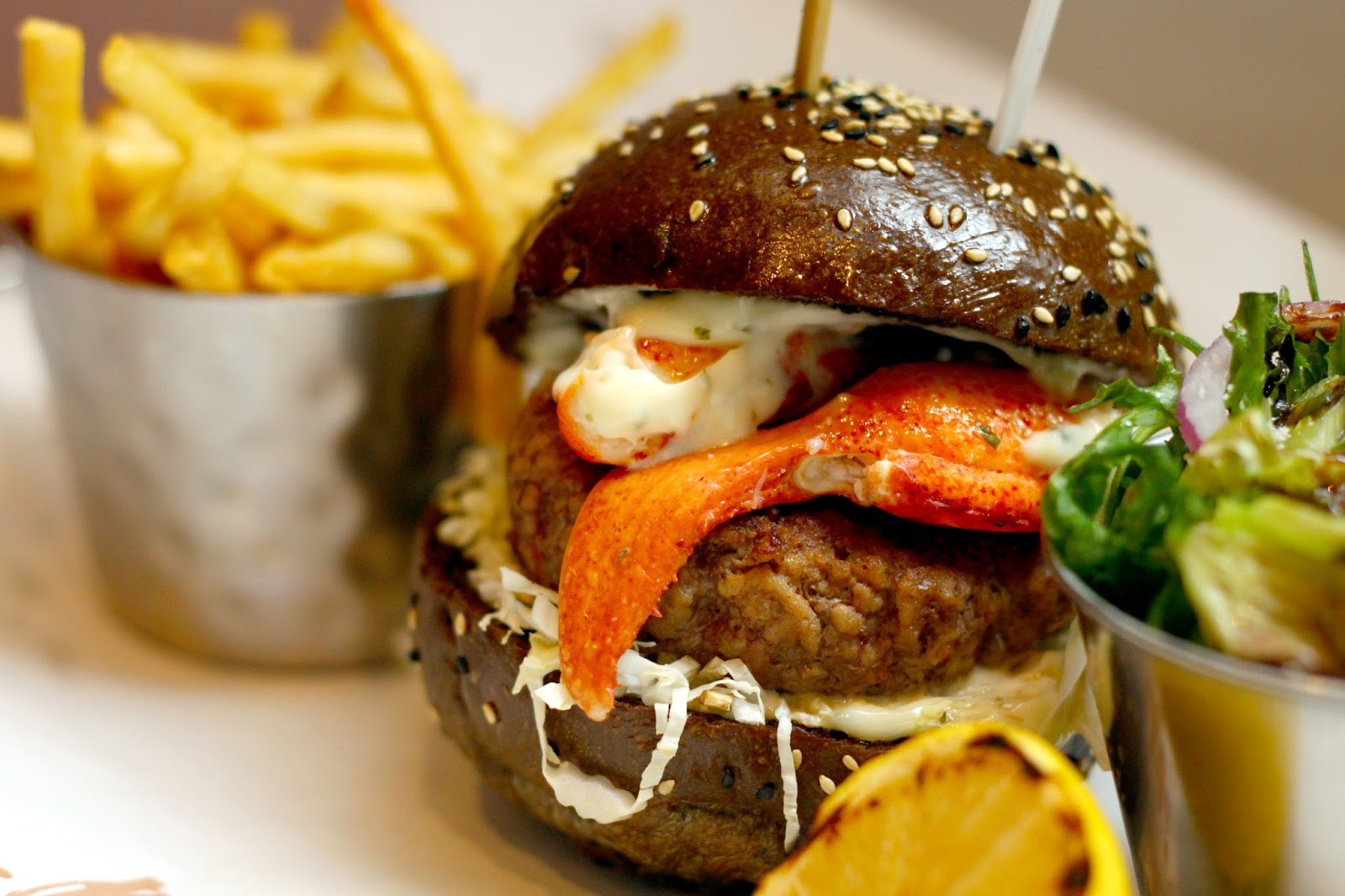 Burger & Lobster SkyAvenue, Genting Highlands f i n d i n g // f a t s