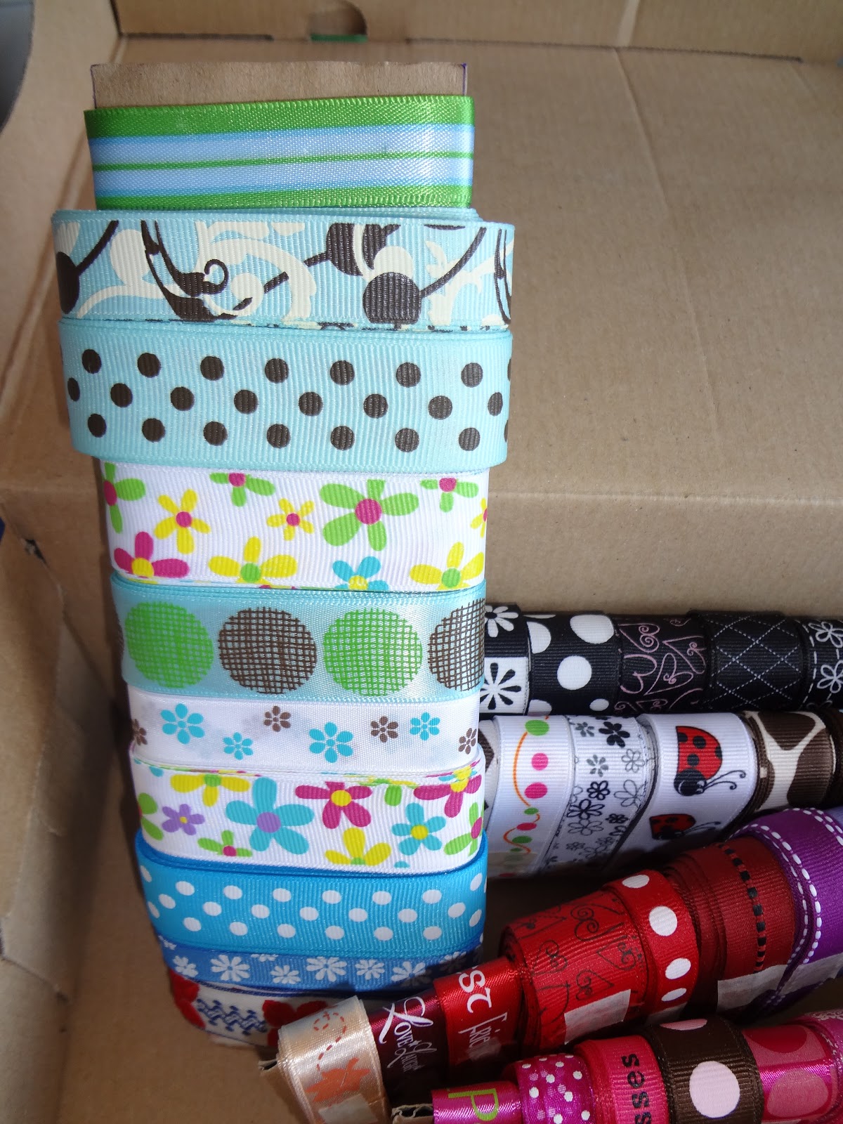 Crafty Night Owls Turning a shoebox into a ribbon organizer
