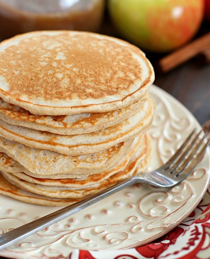 Cinnamon Applesauce Pancakes SmartPoints 3 healthy weight watchers