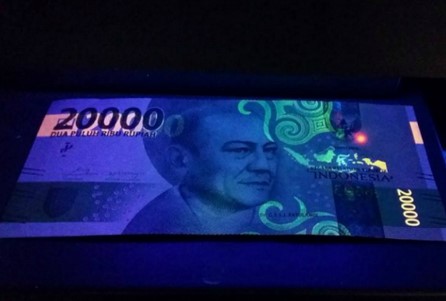 Ternyata Begini Kecanggihan Uang Rupiah Baru Ternyata Begini Kecanggihan Uang Rupiah Baru