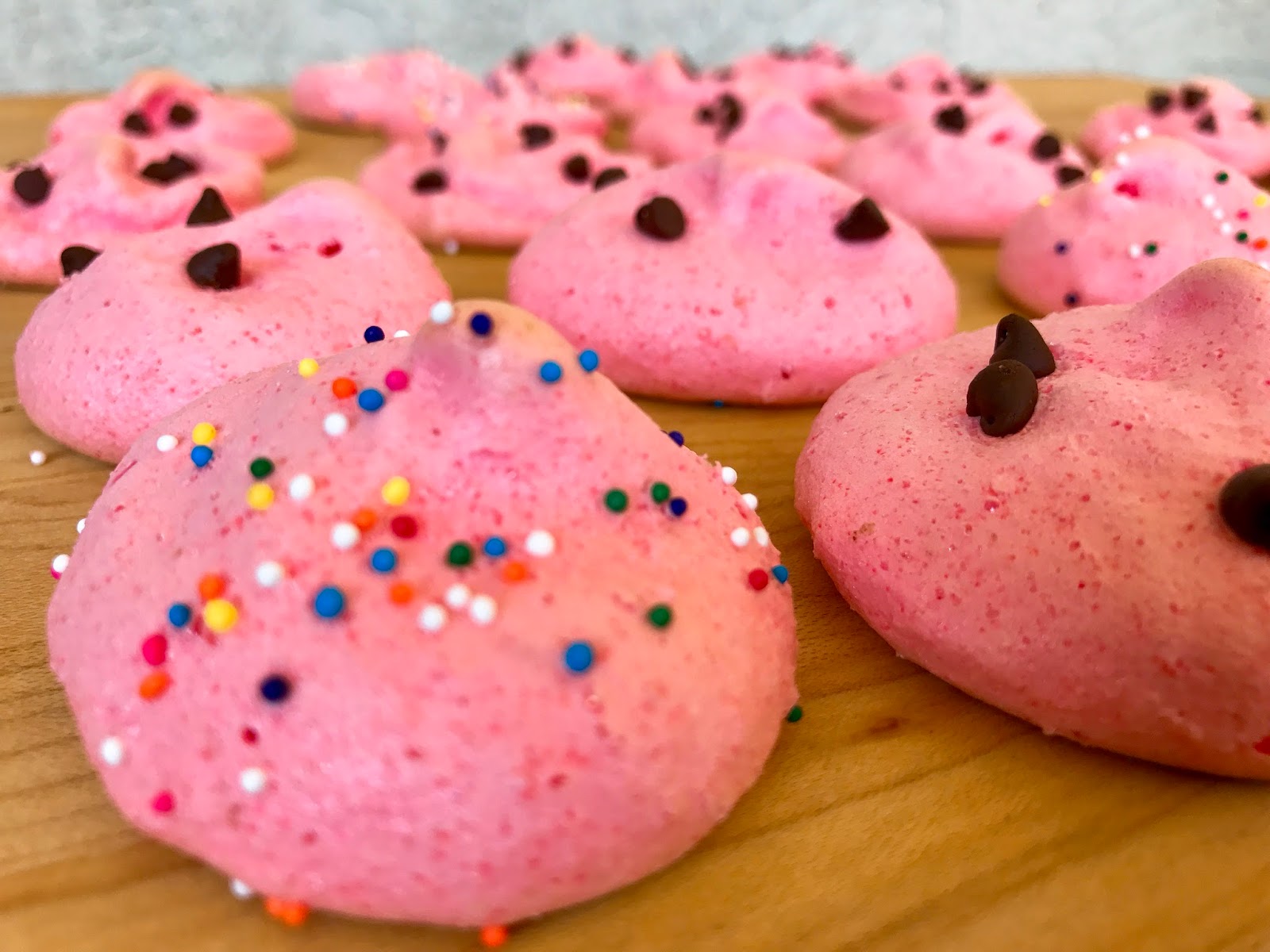 Strawberry Meringue Cookies (made with Jello!)