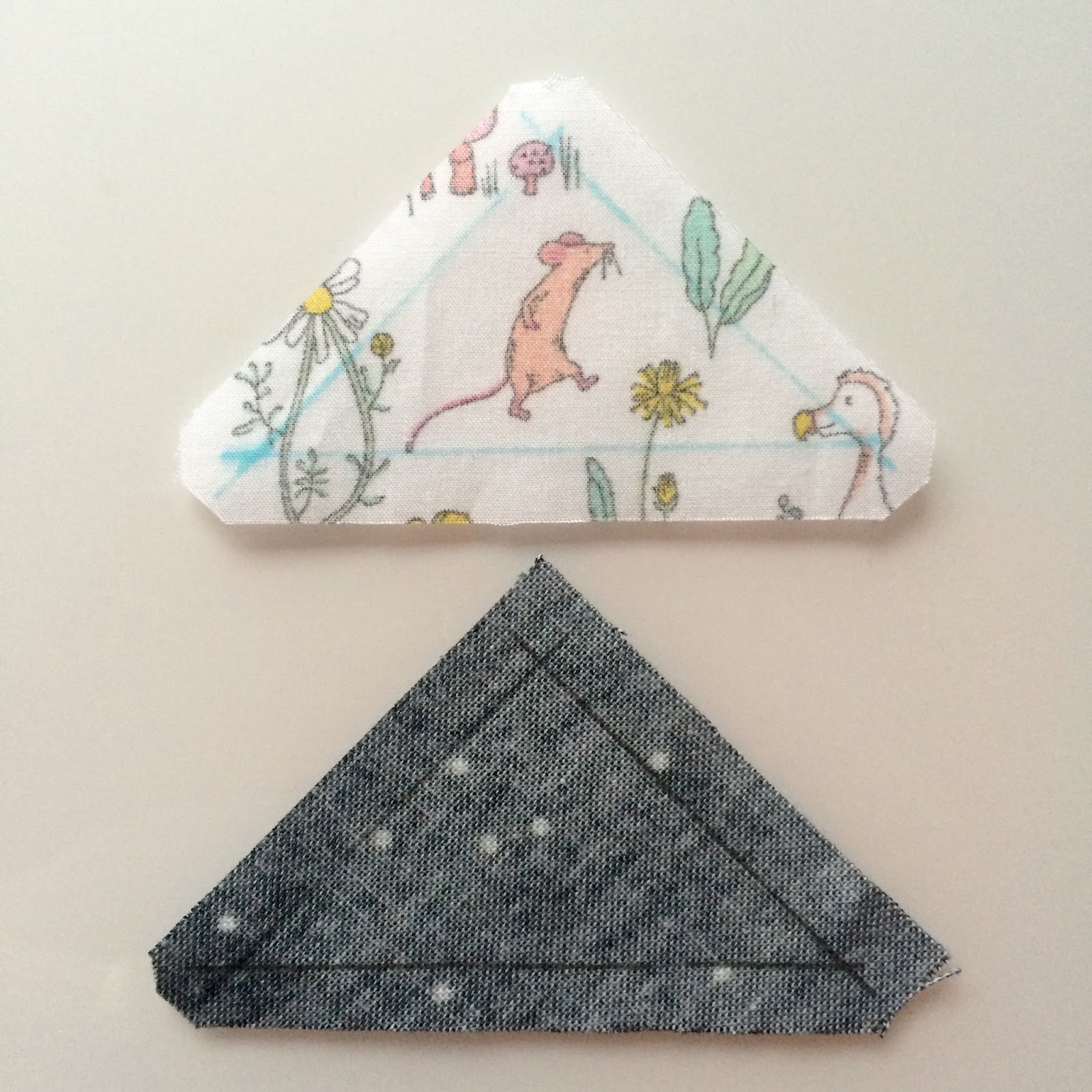 hand piecing a quilt / CHARM ABOUT YOU