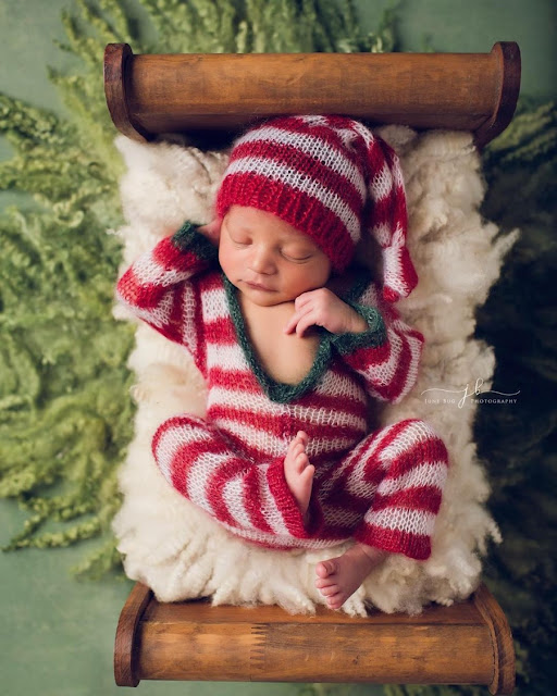 Baru Saja Lahir, Begini Cara Bayi Mungil Merayakan Natal Pertama Mereka Baru Saja Lahir, Begini Cara Bayi Mungil Merayakan Natal Pertama Mereka