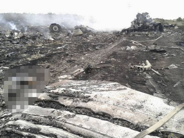 Gambar serta foto MAS MH17 Terhempas di Ukraine