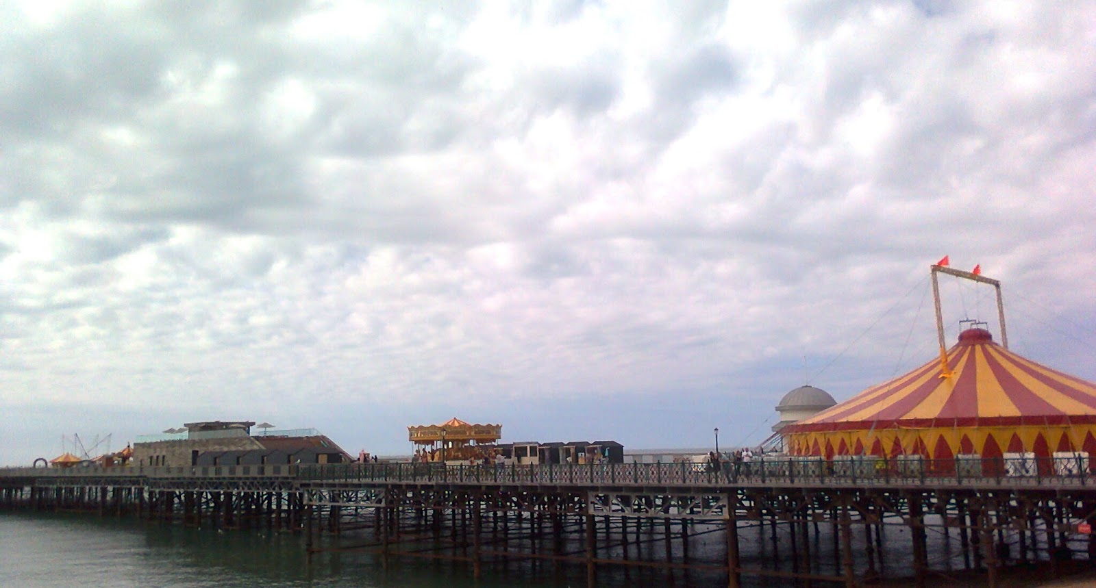 Steve on Hastings Carnival Friday plus a CIRCUS on the Pier!