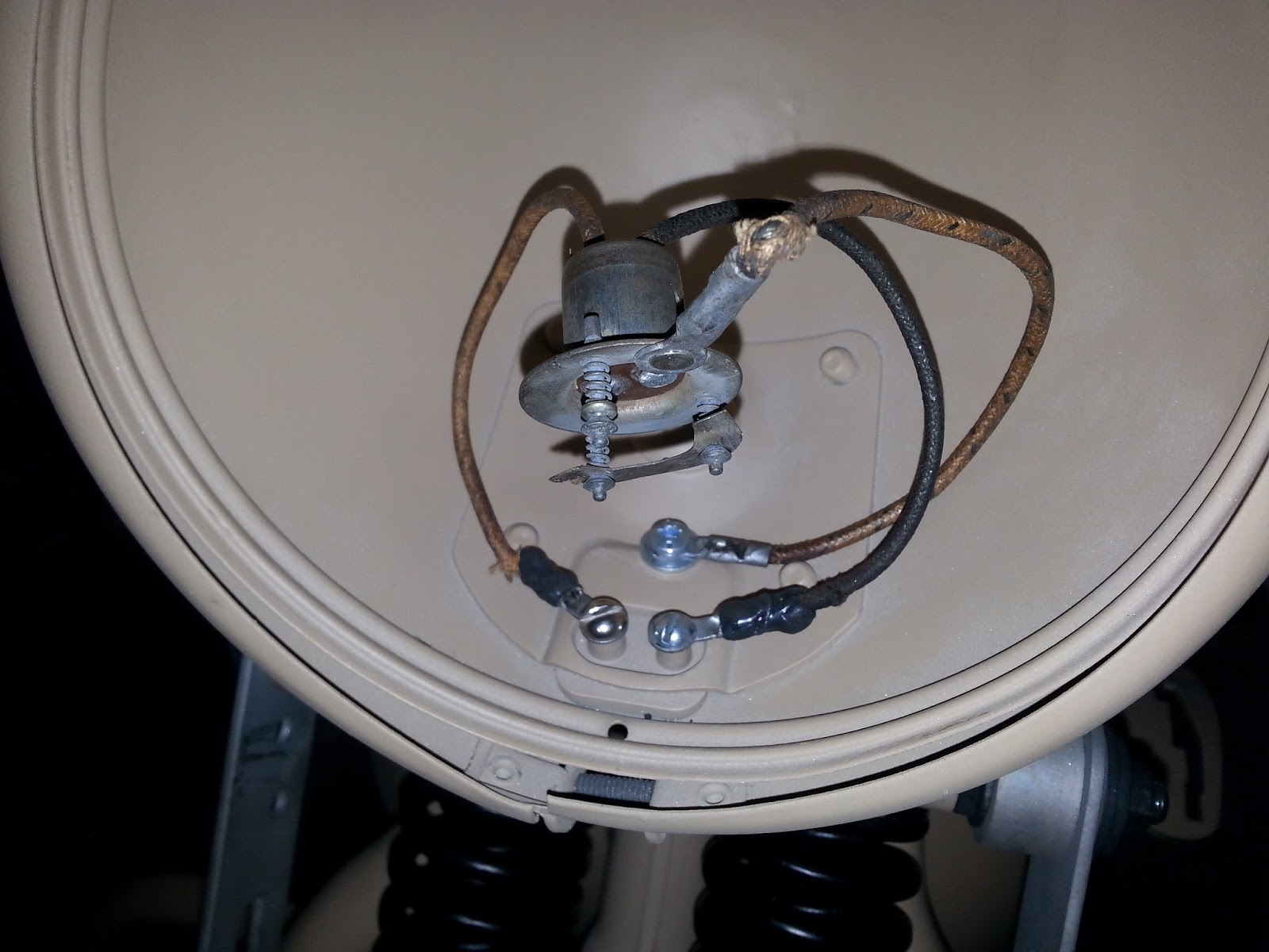 1941 Harley Davidson WL Restoration : Installing the Headlight Wiring