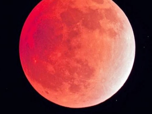 Gerhana bulan merah (ilustrasi)