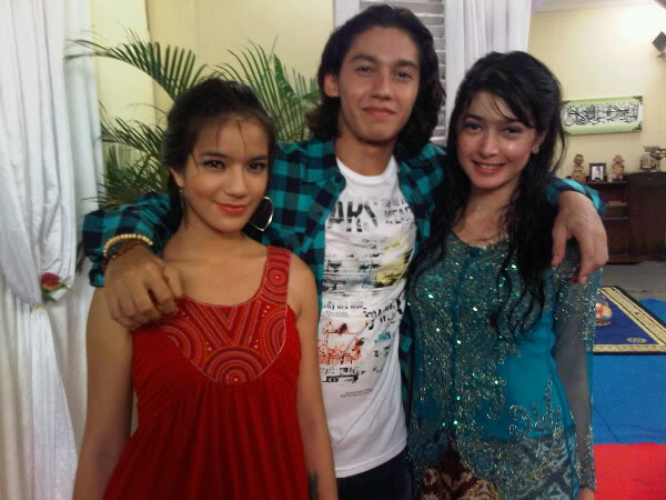 Sambila Lover: Foto2 dibalik Layar Sinetron Anugerah