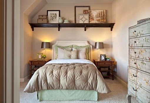 Momfessionals Come On In Master Bedrooms I Don T Love The Dresser On Right But Do Nightstands Side Tables