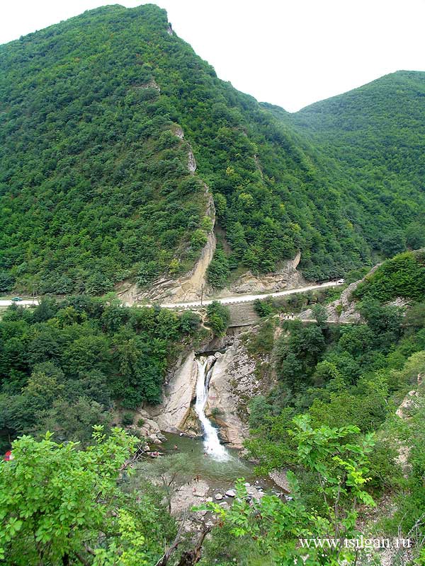 Хучнинский (Ханагский) водопад. Село Хучни. Республика Дагестан.