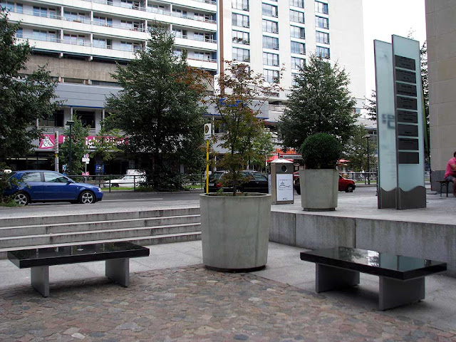 Benches, Heiligegeistkirchplatz, Berlin