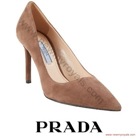 Sophie, Countess of Wessex style PRADA Suede Pumps and ERDEM Analena Dress