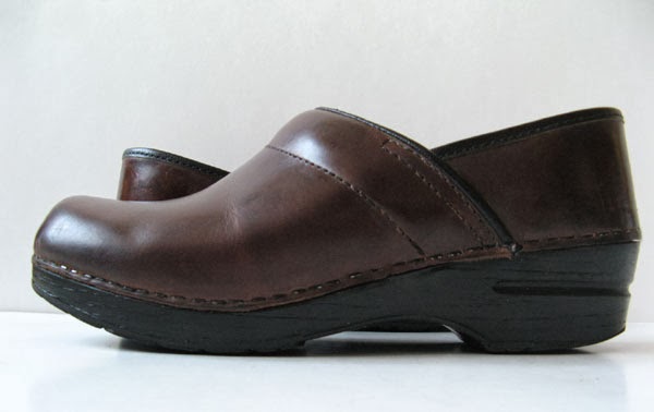 leather work clogs