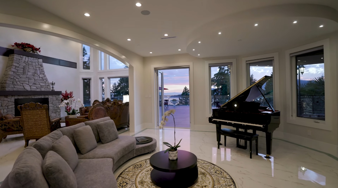 Tour 5358 Kensington Crescent, West Vancouver vs. 73 Interior Design Photos