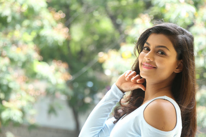 Anisha Ambrose At Fashion Designer S/O Ladies Tailor Interview