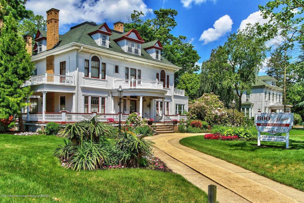 Sweet House Dreams Mathis House, 1895 Victorian in Toms River, New Jersey