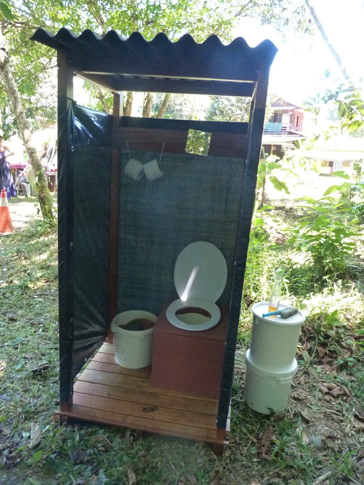 La Pince En Palette Toilettes sèches au salon de l