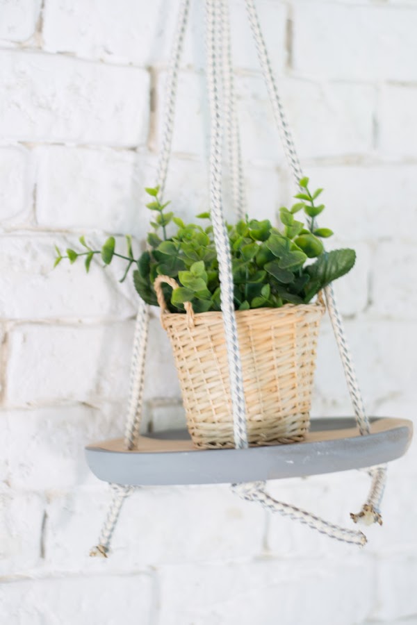 Macetero colgante diy con plato de madera