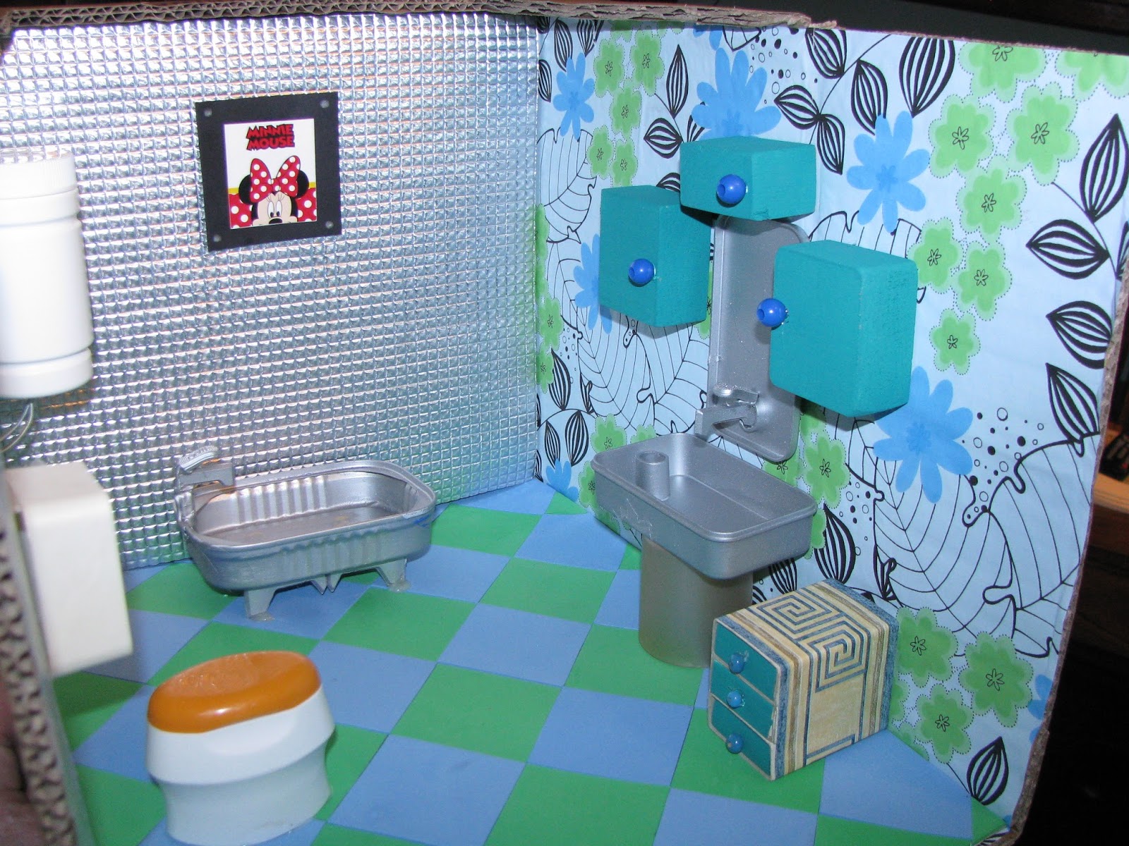 KM Classroom DIY Doll House Bathroom