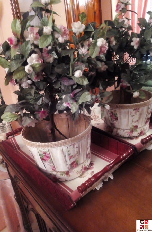reciclar una maceta con decoupage