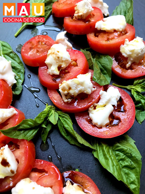 ensalada italiana de tomate caprese facil vegetariana rapida receta